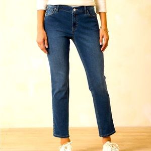 Tommy Bahama slim boyfriend jeans 29x29